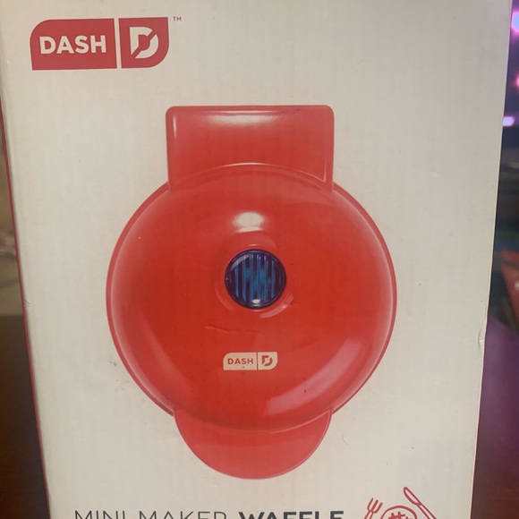 Mini Waffle Maker - Picture 2 of 3